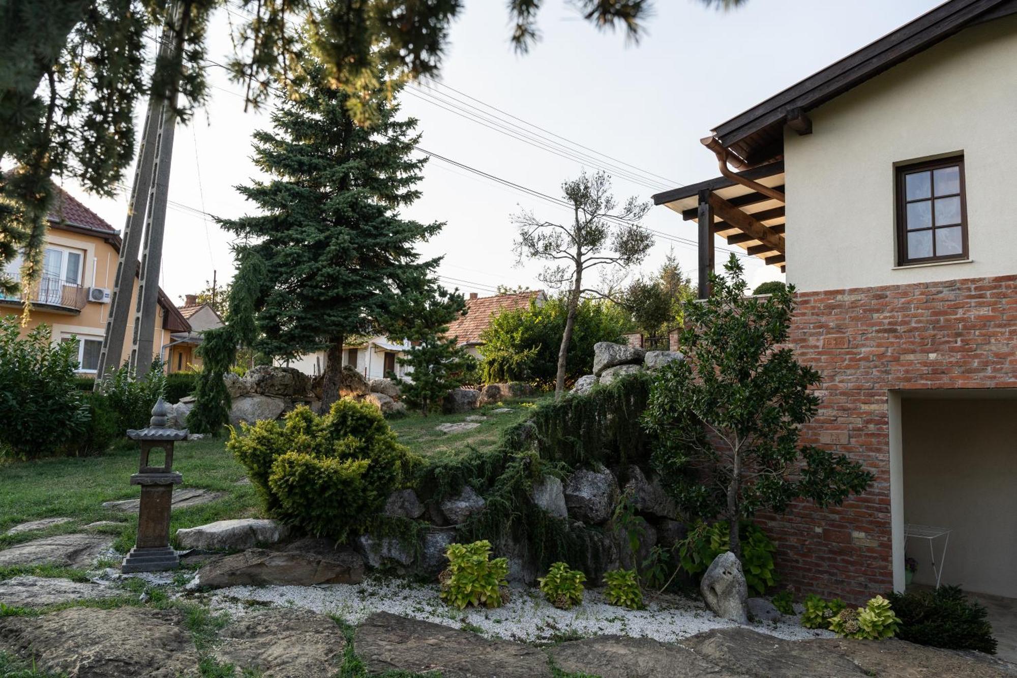Villa Garden Zalaegerszeg Buitenkant foto